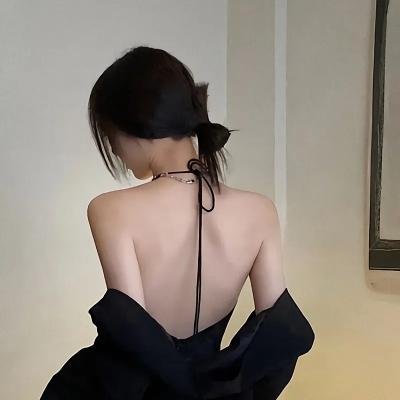 黎明时分的年轻人们